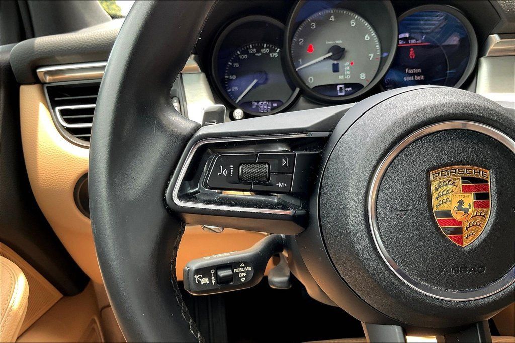 Used 2022 Porsche Macan S AWD/4WD image 11