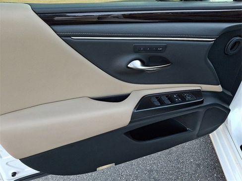 Used 2019 Lexus ES 350 image 14