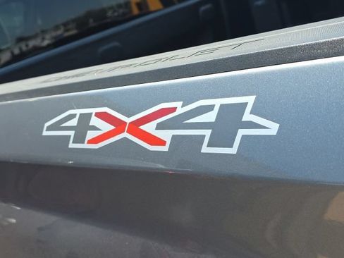 Used 2021 Chevrolet Silverado 1500 Custom AWD/4WD image 13