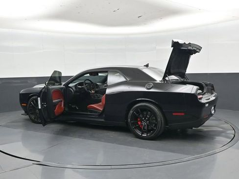 Used 2023 Dodge Challenger SRT Hellcat w/ Driver Convenience Group RWD image 46