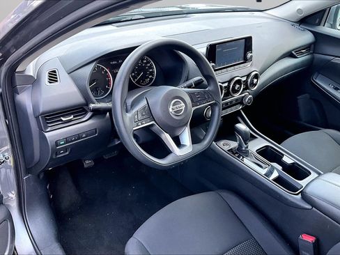 Used 2023 Nissan Sentra S FWD image 13