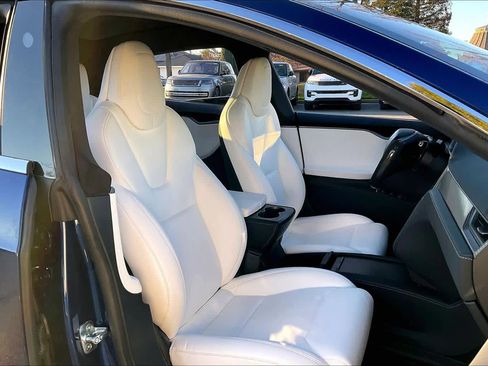 Used 2019 Tesla Model S Performance image 9