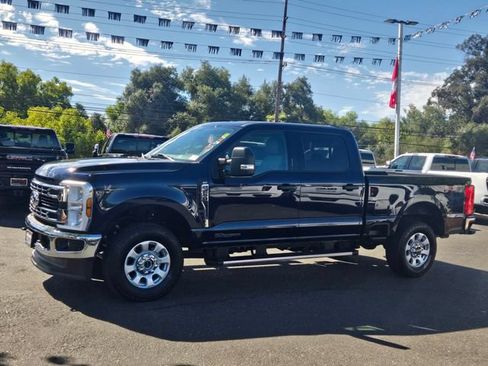 Used 2024 Ford F250 XLT w/ FX4 Off-Road Package AWD/4WD image 7