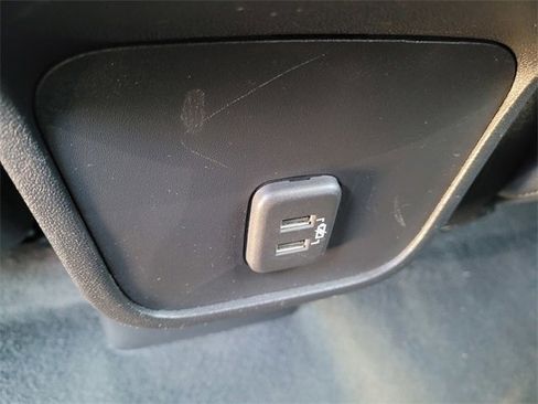 Used 2022 GMC Terrain SLE w/ Driver Convenience Package image 10