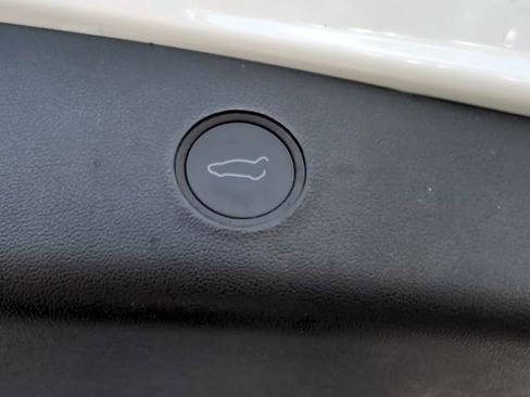 Used 2022 Tesla Model 3 Performance image 29