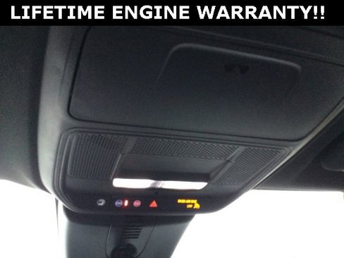 Used 2025 Chevrolet Traverse LT image 18