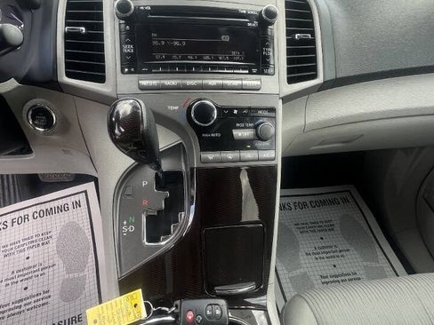 Used 2011 Toyota Venza AWD w/ Convenience Pkg image 16