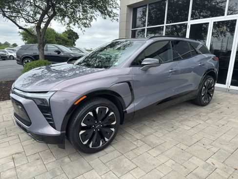 Used 2024 Chevrolet Blazer EV RS AWD/4WD image 3
