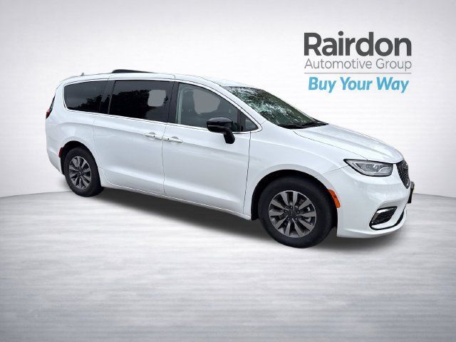 Used 2024 Chrysler Pacifica Limited FWD 360° Tour