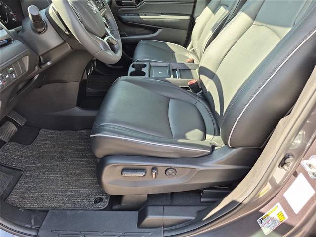 Certified 2026 Honda Odyssey Touring image 17