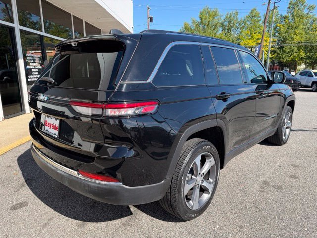 Used 2023 Jeep Grand Cherokee 4WD 4xe w/ Luxury Tech Group II image 15