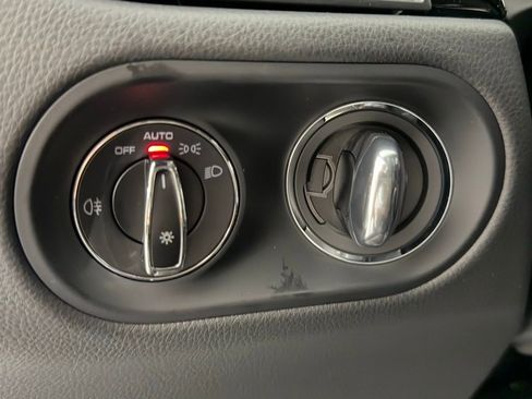 New 2026 Porsche Macan image 33