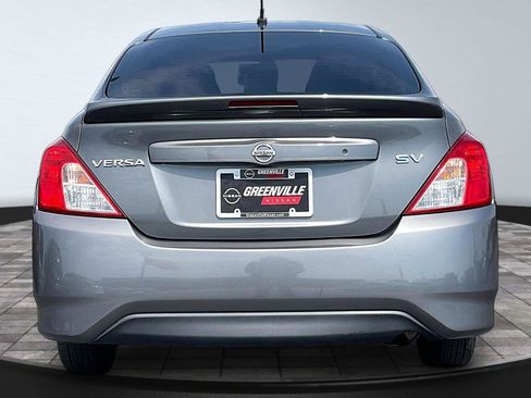 Used 2016 Nissan Versa SV w/ Fog Lights Package FWD image 5