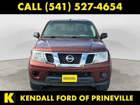 Used 2017 Nissan Frontier SV w/ Moonroof Package AWD/4WD image 8