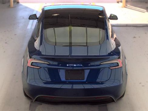 Used 2024 Tesla Model 3 Long Range RWD image 3