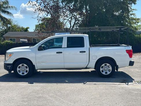 Used 2017 Nissan Titan S RWD image 4