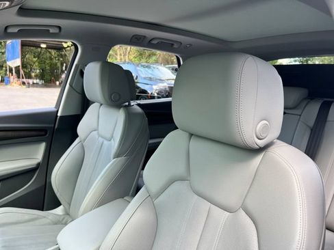 Used 2019 Audi Q5 Prestige w/ Prestige Package AWD/4WD image 13