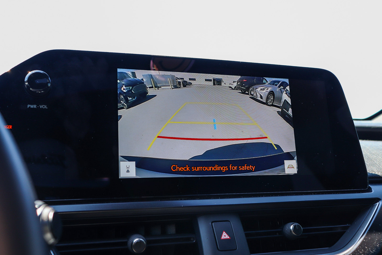 Used 2025 Lexus UX 300h FWD w/ Accessory Package (Z2) image 21