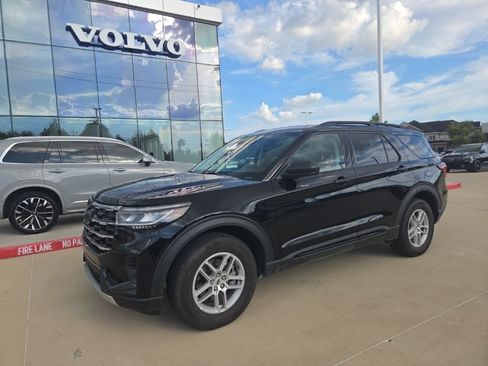 Used 2026 Ford Explorer Active AWD/4WD image 1