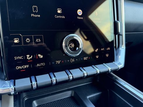 Used 2026 GMC Acadia Elevation image 32