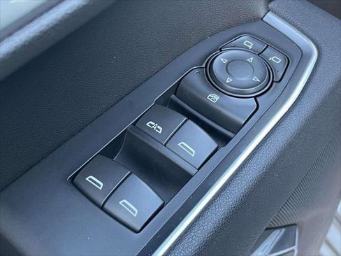 Used 2025 Chevrolet Silverado 1500 LT image 16