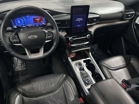 Used 2022 Ford Explorer Platinum w/ Equipment Group 601A AWD/4WD image 13