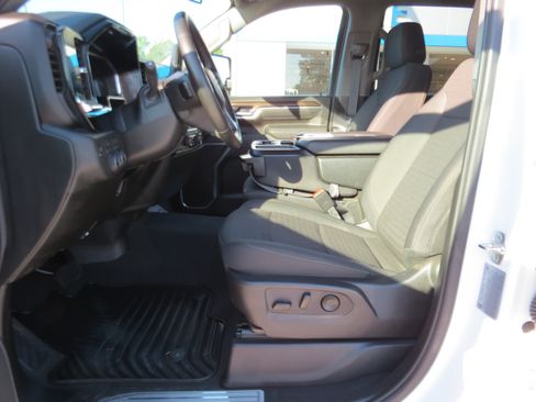 Used 2026 Chevrolet Silverado 3500 LT w/ Convenience Package AWD/4WD image 17