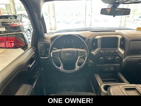 Used 2022 Chevrolet Silverado 1500 LT Trail Boss AWD/4WD image 2