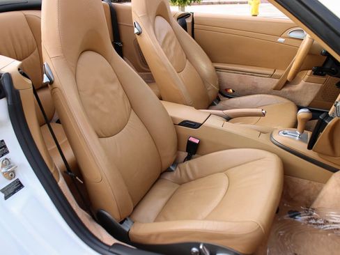 Used 2005 Porsche 911 Carrera RWD image 21