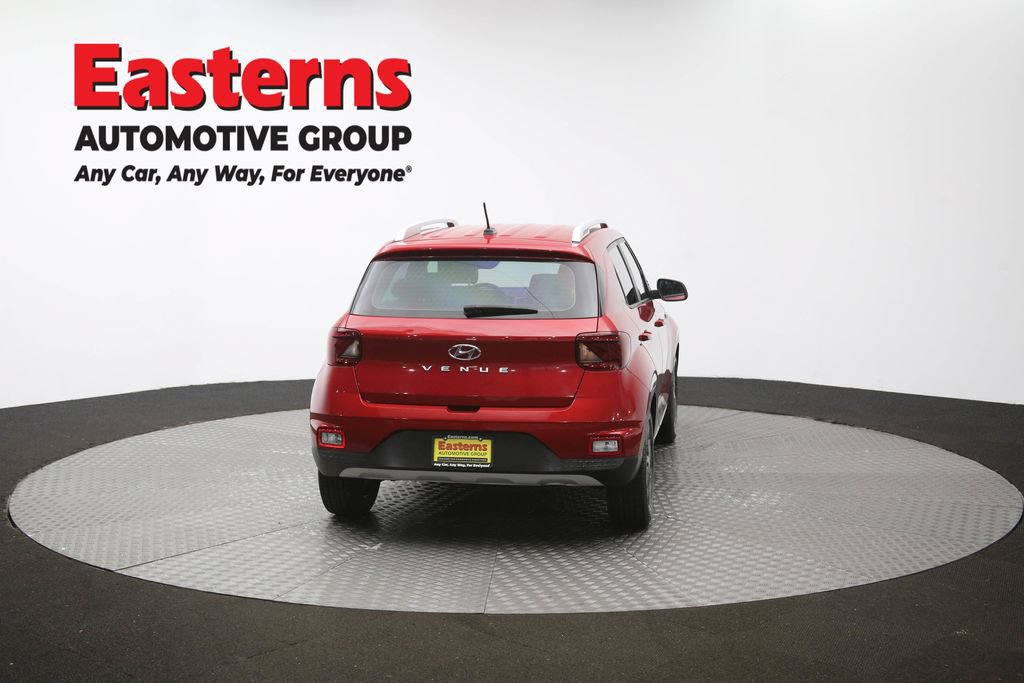 Used 2023 Hyundai Venue Limited FWD image 39