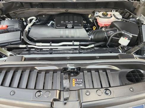 Used 2025 Chevrolet Silverado 1500 LT AWD/4WD image 31