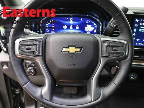 Used 2024 Chevrolet Silverado 1500 LT AWD/4WD image 10