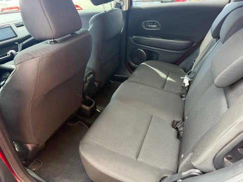 Used 2017 Honda HR-V EX image 7