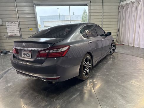 Used 2016 Honda Accord Sport image 5