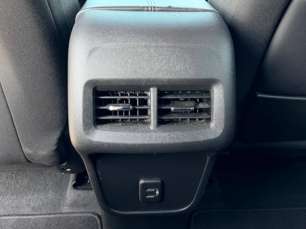 Used 2024 GMC Terrain SLE FWD image 16