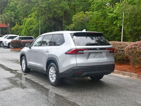 Certified 2025 Toyota Grand Highlander FWD image 3