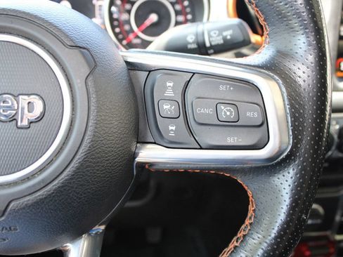 Used 2020 Jeep Gladiator Mojave AWD/4WD image 23