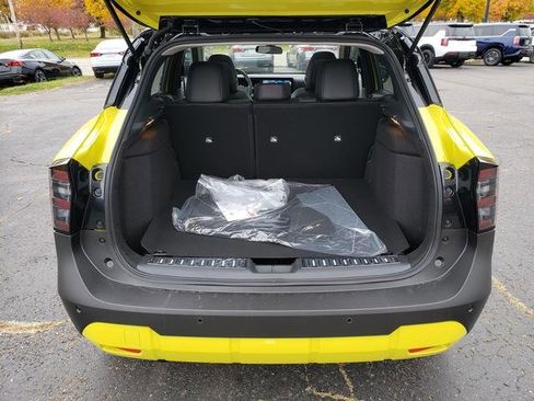 New 2026 Nissan Kicks SR image 6