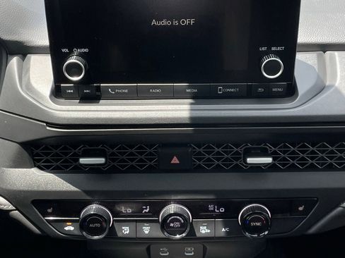 Used 2025 Honda Accord SE image 18