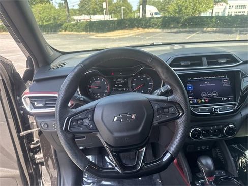 Used 2022 Chevrolet TrailBlazer RS w/ Convenience Package image 19