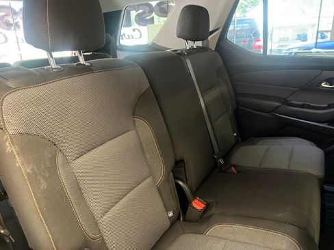 Used 2019 Chevrolet Traverse LT w/ LPO, Floor Liner Package AWD/4WD image 40