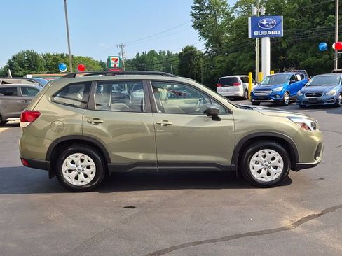 Used 2021 Subaru Forester AWD/4WD image 2