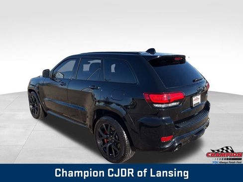 Used 2018 Jeep Grand Cherokee SRT image 8