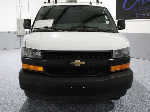 Used 2021 Chevrolet Express 2500 w/ Driver Convenience Package image 3