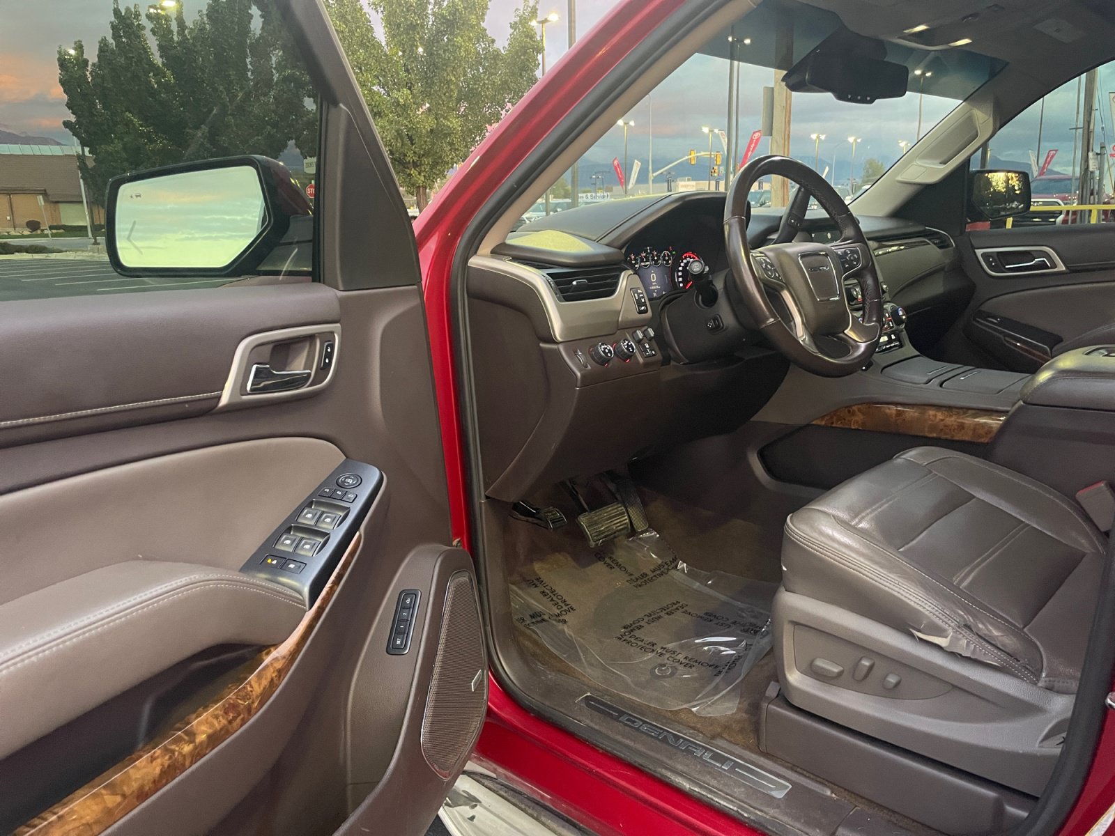 Used 2015 GMC Yukon Denali AWD/4WD image 22