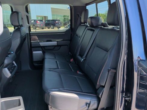 Used 2024 Ford F250 Lariat w/ Lariat Ultimate Package AWD/4WD image 39