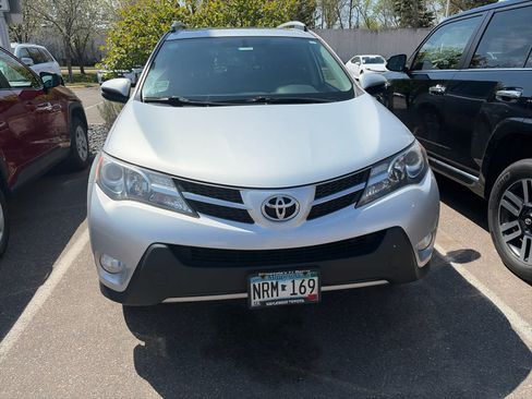 Used 2014 Toyota RAV4 XLE AWD/4WD image 2