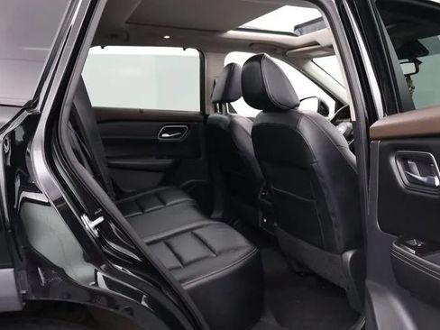 Used 2021 Nissan Rogue SL w/ Premium Package AWD/4WD image 18
