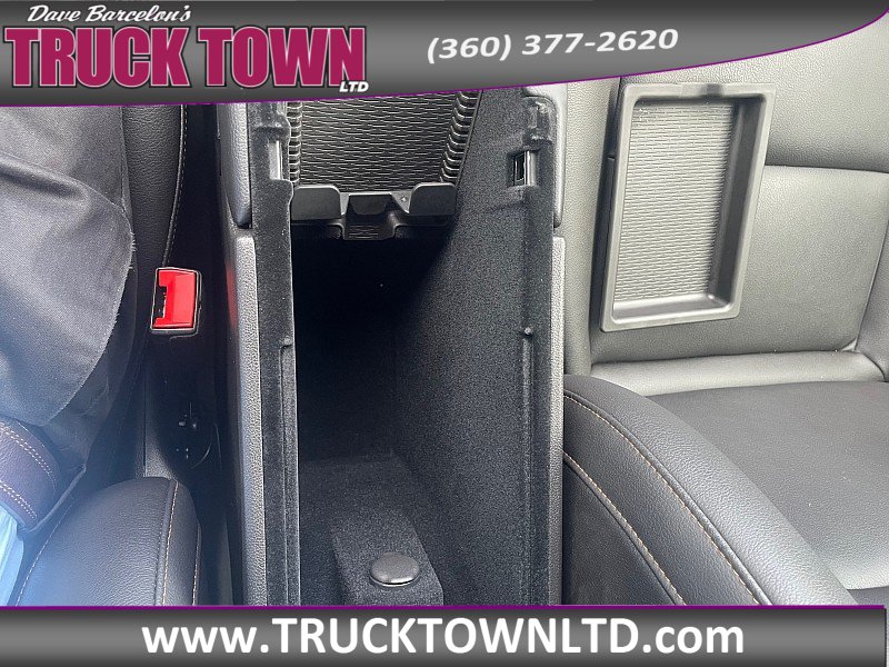 Used 2021 Cadillac XT4 Sport AWD/4WD image 32