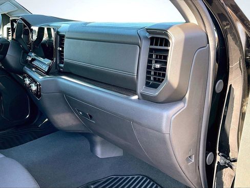 Used 2024 GMC Sierra 1500 Elevation image 18